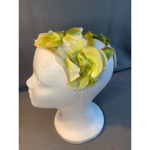 Ladies Green and Ivory Silk Flowers Hat Vintage - Picture 5 of 10